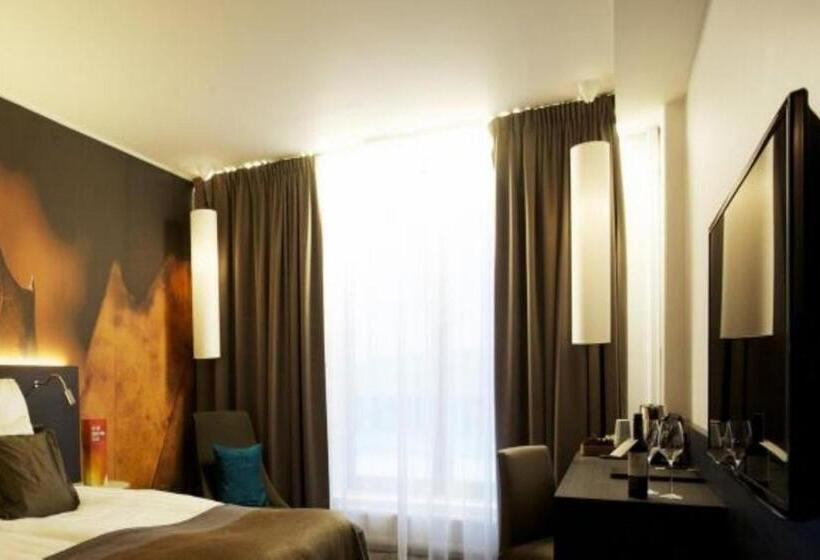 带观景的高级间, Clarion Hotel Sense