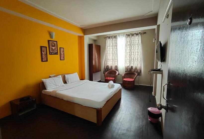 Номер Стандарт, Mayal Retreat