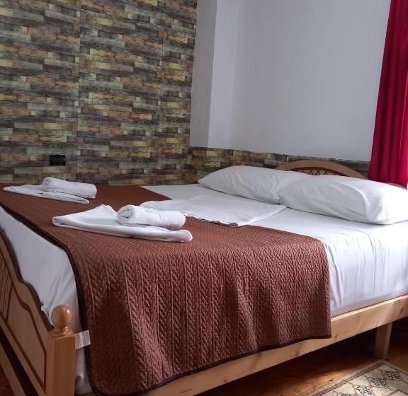 Трехместный Номер Базовый, Guest House “ Center Theth “