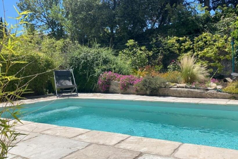 1间卧室的房子, La Suite De Charme Du Mas De La Fontaine De Jonquier Avec Spa Privatif