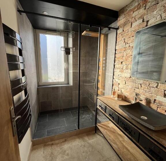 1间卧室的房子, La Suite De Charme Du Mas De La Fontaine De Jonquier Avec Spa Privatif