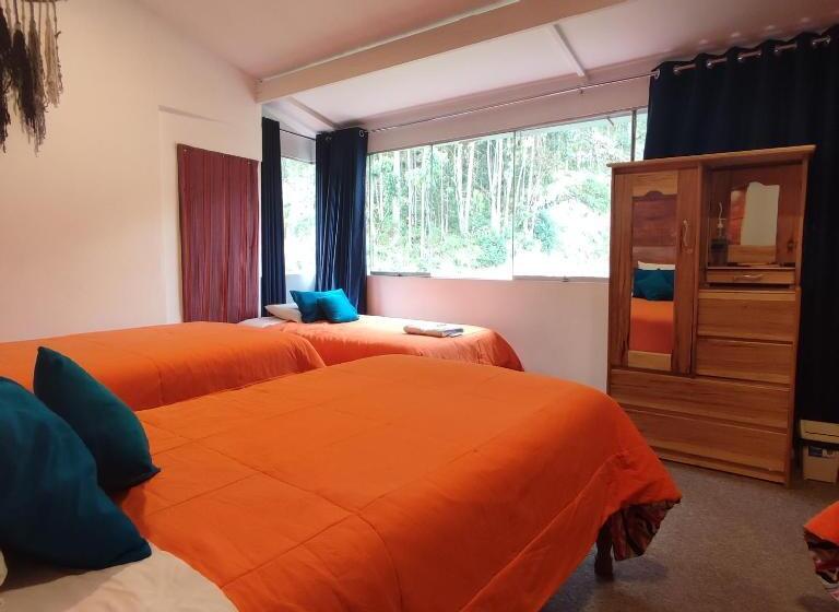 اتاق خانوادگی با چشم‌انداز کوه, Casa Sapantiana Con Vista Al Bosque, Cerca A Sacsayhuaman