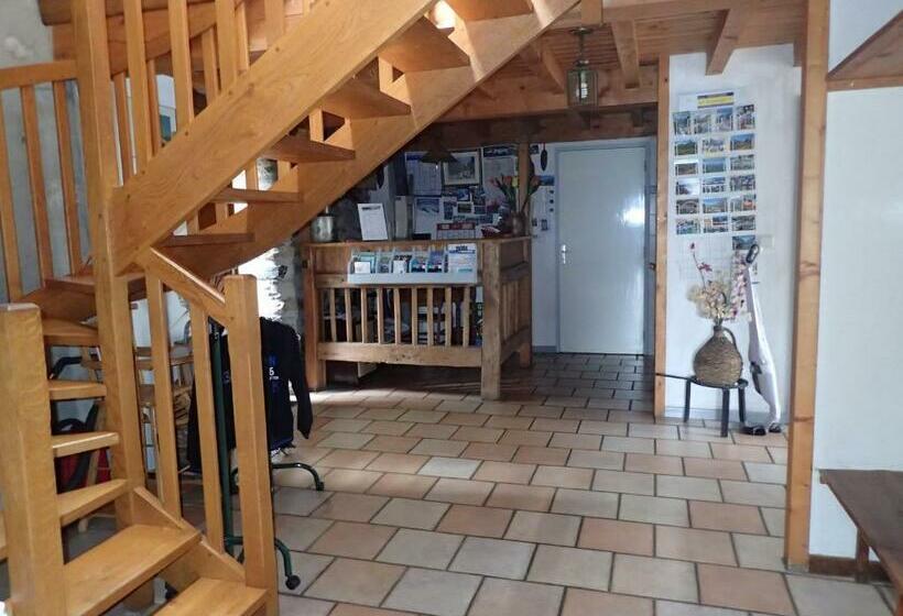اتاق استاندارد سه نفره, Gîte Soum De L Ase