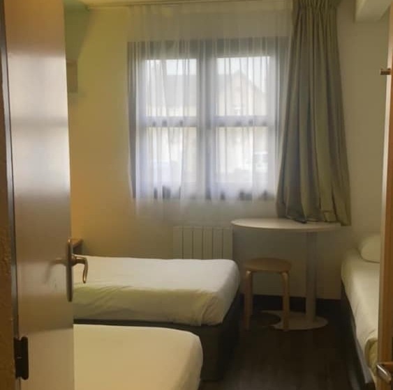 Номер Стандарт Трехместный, Brit Hotel Essentiel De Granville