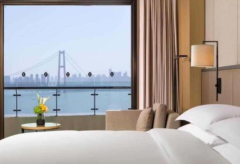 Номер Премиум, Intercontinental Wuhan By Ihg