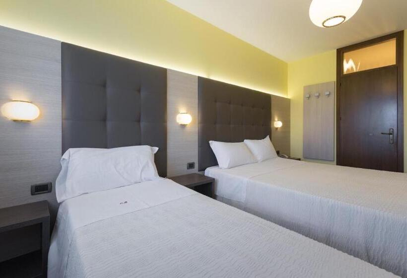 스탠다드 트리플 룸, Park Hotel Ristorante Ca  Bianca