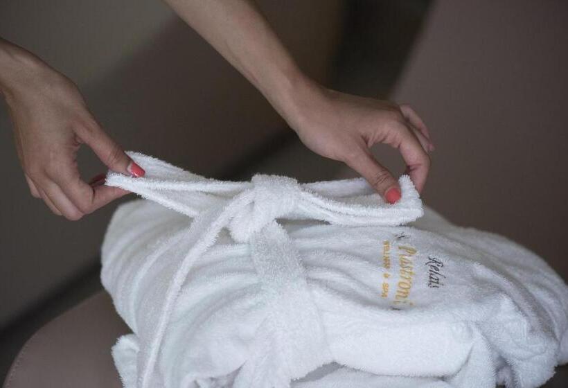 스위트 킹사이즈 침대, Relais I Piastroni