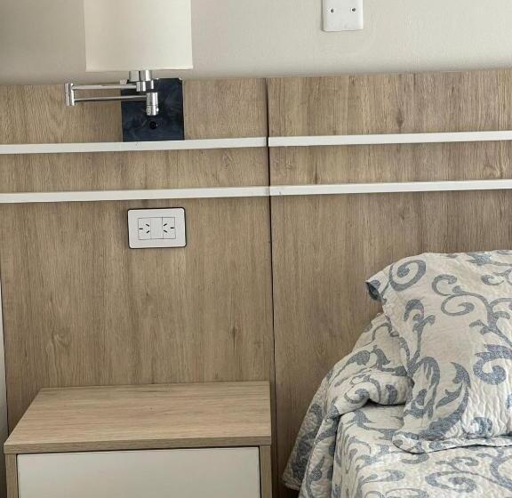 Номер Superior, Dora
