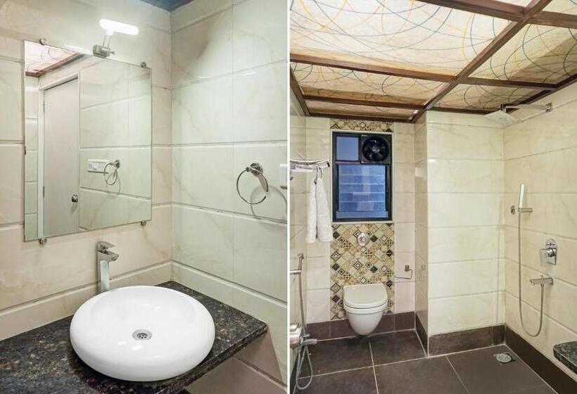 Люкс, Super Townhouse Oak Gharonda Residency Near Sant Tukaram Nagar Metro Station
