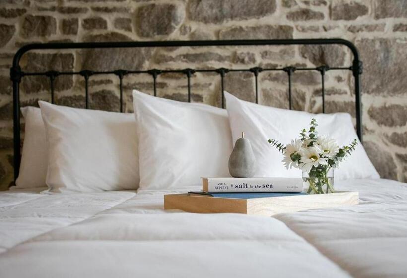 Люкс Кровать Кинг, Farmhouse Suites By Amish Country Lodging