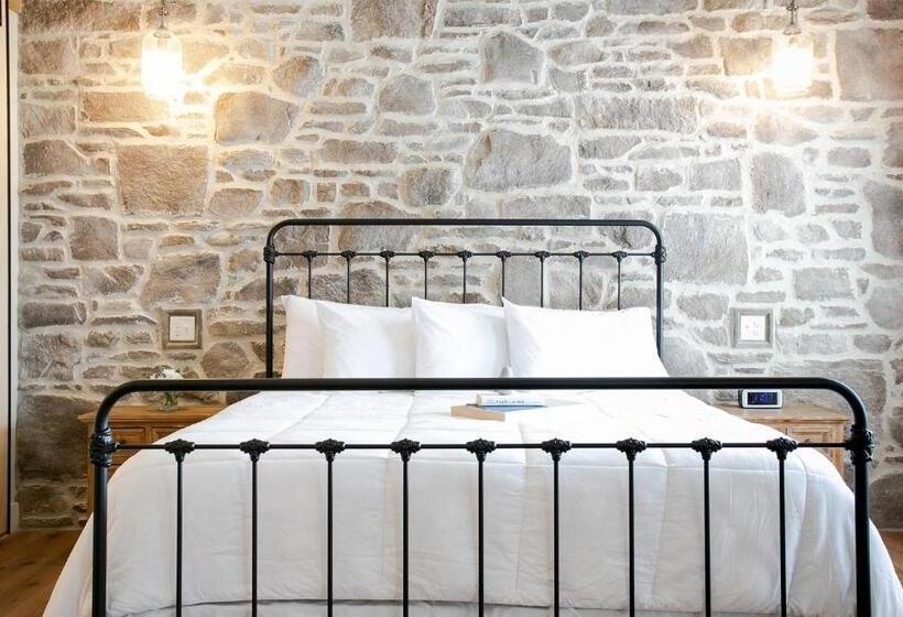 Люкс Повышенной Комфортности, Farmhouse Suites By Amish Country Lodging