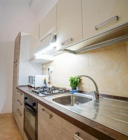 آپارتمان 1 خوابه با تراس, Branco Suites   Rooms & Holiday Apartments