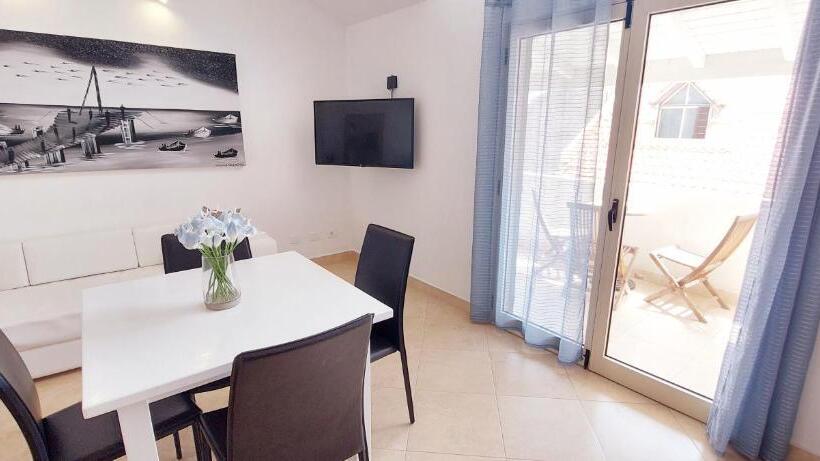 آپارتمان سوپریور 2 خوابه, Branco Suites   Rooms & Holiday Apartments