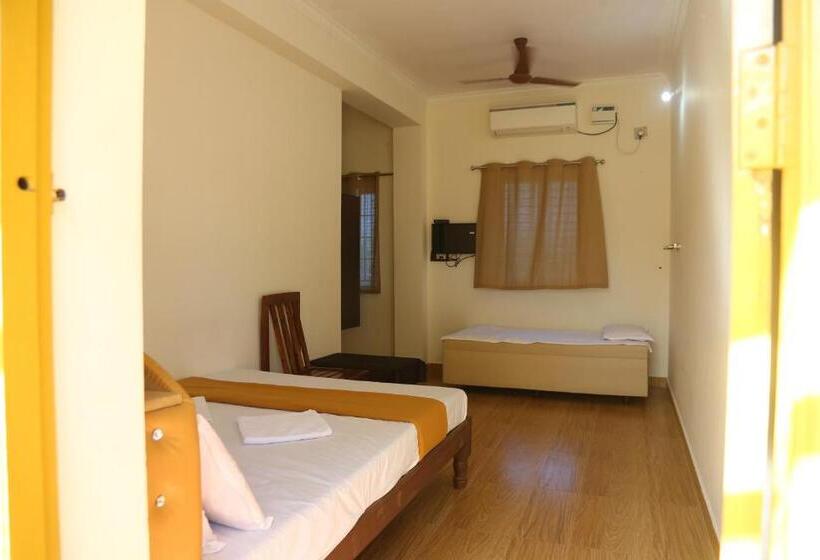豪华三人间, Harsha Haritha Residency
