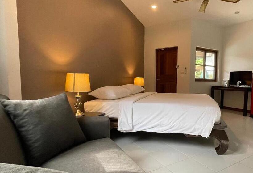 Номер Deluxe, The Pace Phuket Boutique Resort
