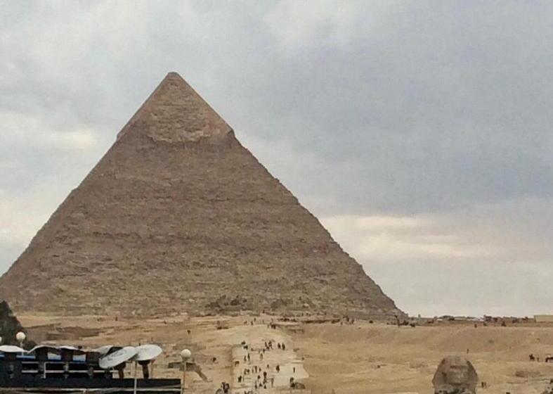 اتاق استاندارد با چشم‌انداز کوهستان, Life Pyramids Inn