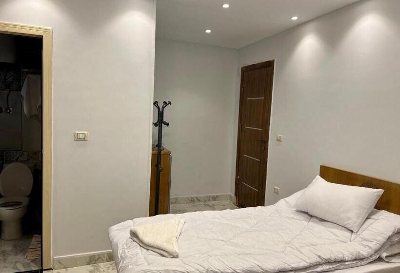 اتاق استاندارد با چشم‌انداز باغ, Life Pyramids Inn
