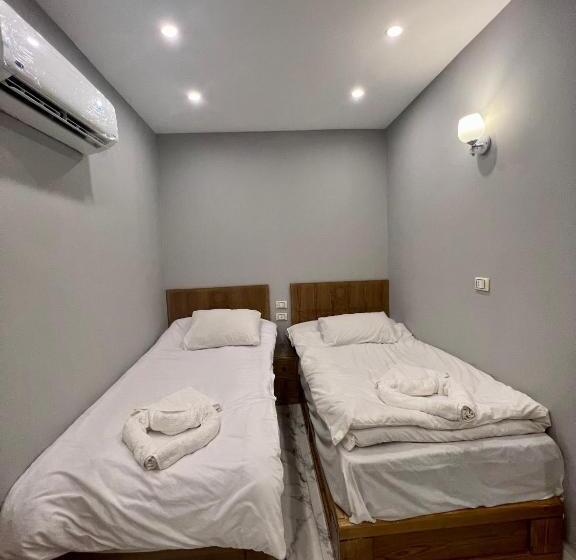 اتاق استاندارد, Life Pyramids Inn
