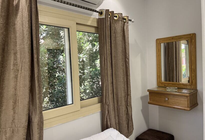 اتاق استاندارد, Life Pyramids Inn