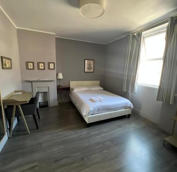 Номер Deluxe, Petticoat Accommodations