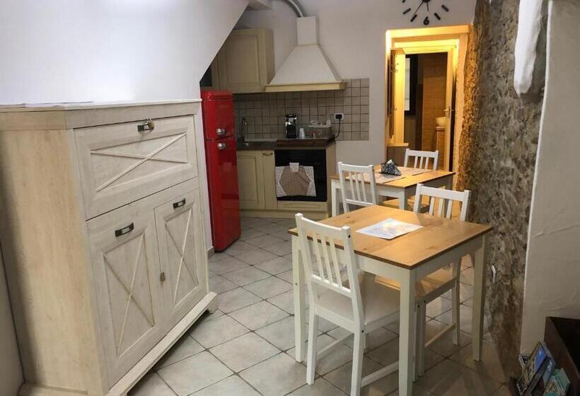 اتاق سوپریور با تخت بزرگ, B&b Le Mura