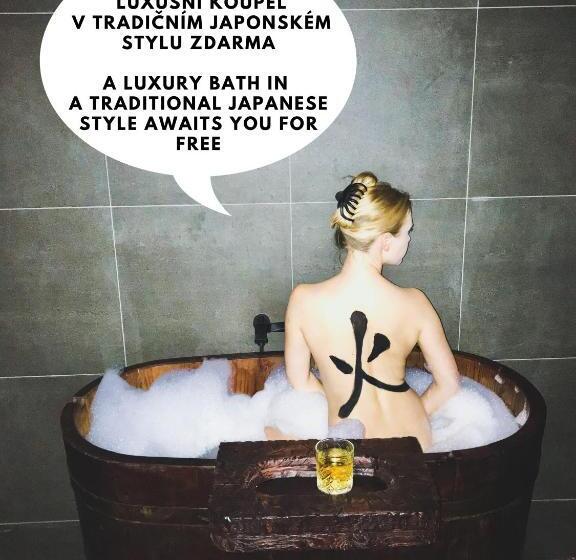 豪华房间, Oroom Japan   Role Play For Couples In Brno
