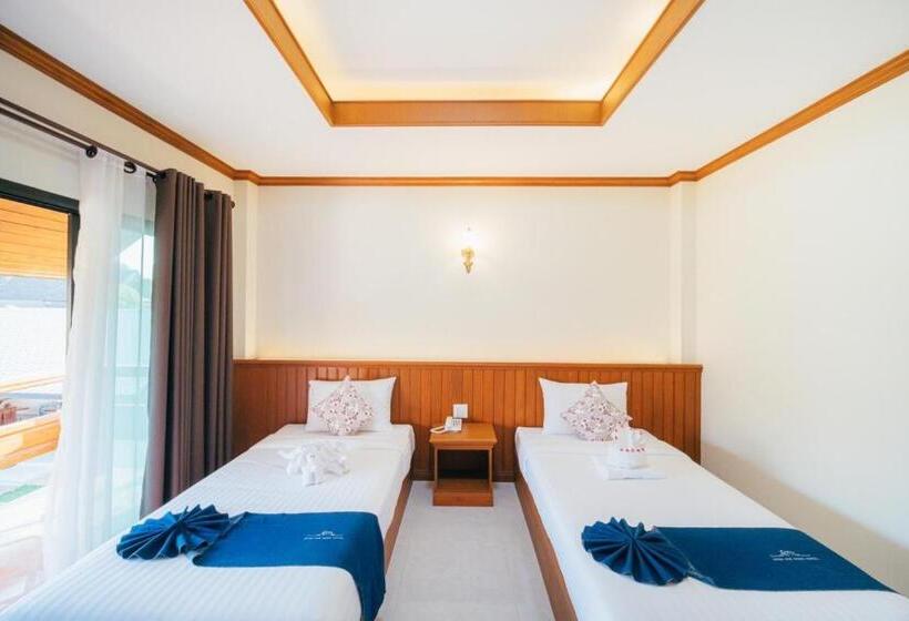 اتاق استاندارد با بالکن, Huen Him Kong Hotel Phrae