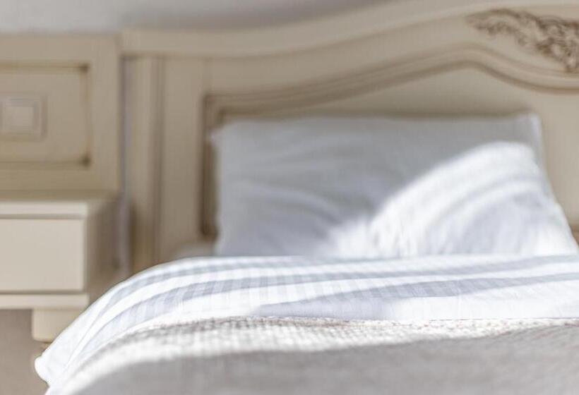 4인용 스탠다드 룸, Premium Hotel & Spa