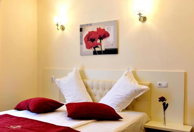 Четырехместный Номер Deluxe, Top Royal Central Brasov