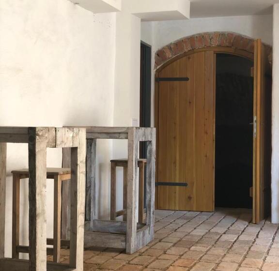 اتاق دوبلکس, Apartmány Koněvova