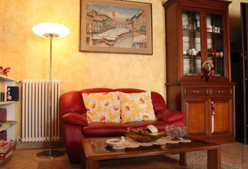 标准间带阳台, Bed & Breakfast Lucy