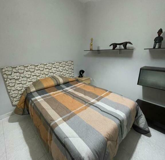 اتاق استاندارد یک نفره, Merola Sisters Holiday Home