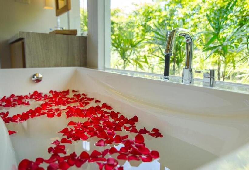 ویلای لوکس 1 خوابه, The Shells Resort & Spa  Phu Quoc