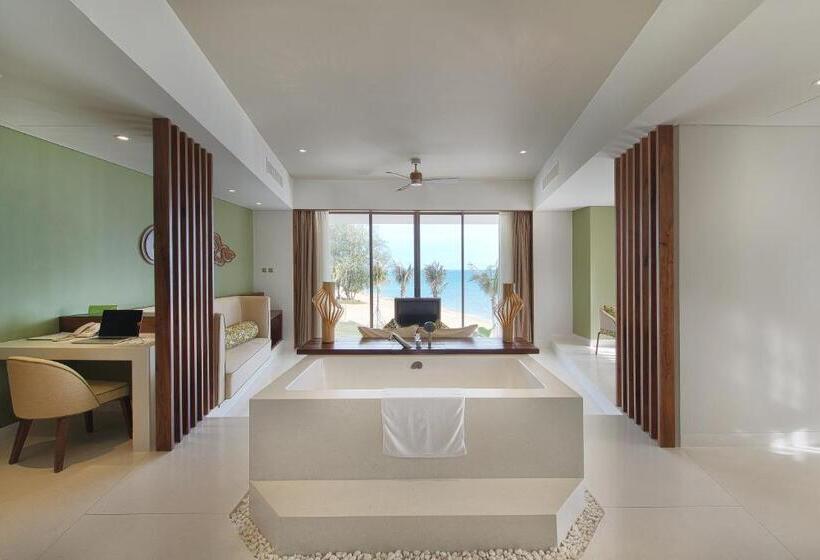 Deluxe Suite Sea View, The Shells Resort & Spa  Phu Quoc