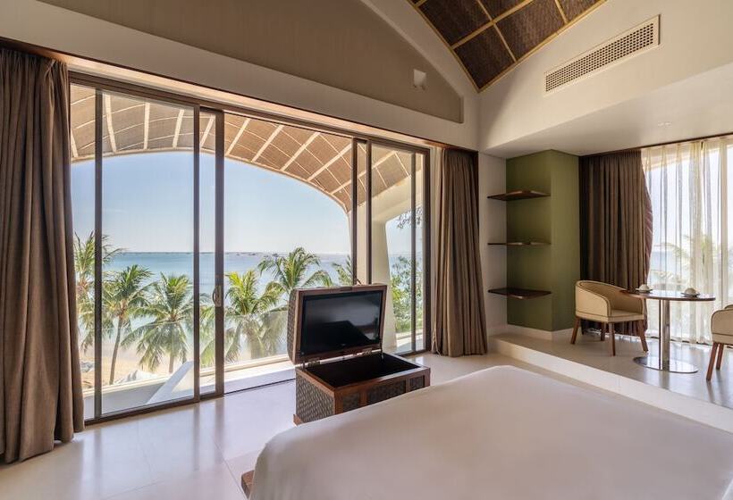 Deluxe Suite Sea View, The Shells Resort & Spa  Phu Quoc