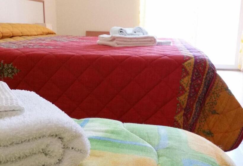 اتاق سوپریور سه تخته, B&b La Villetta Gela