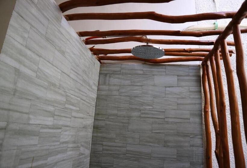 디럭스 룸, Delima Guest House
