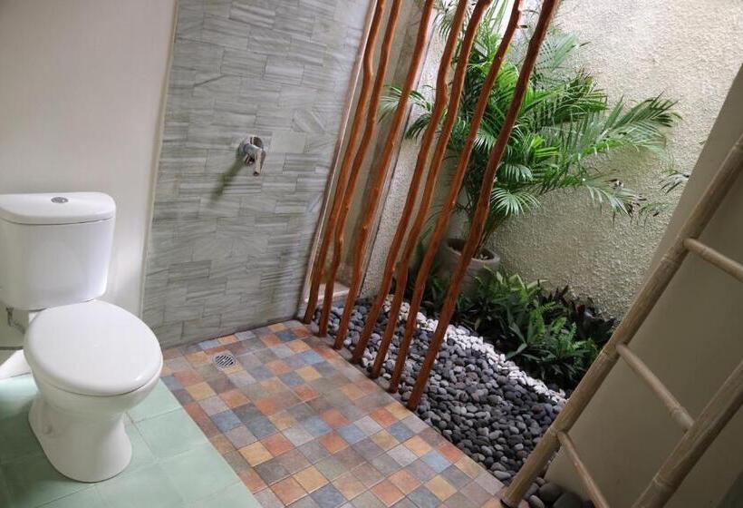 디럭스 룸, Delima Guest House