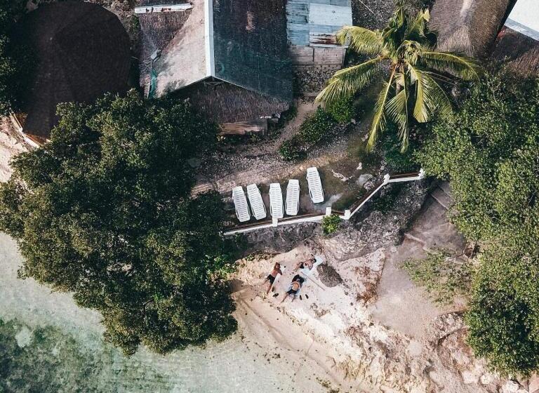 Трехместный Номер Стандарт Совместная Ванная, Pescador View   Beach Resort & Restaurant