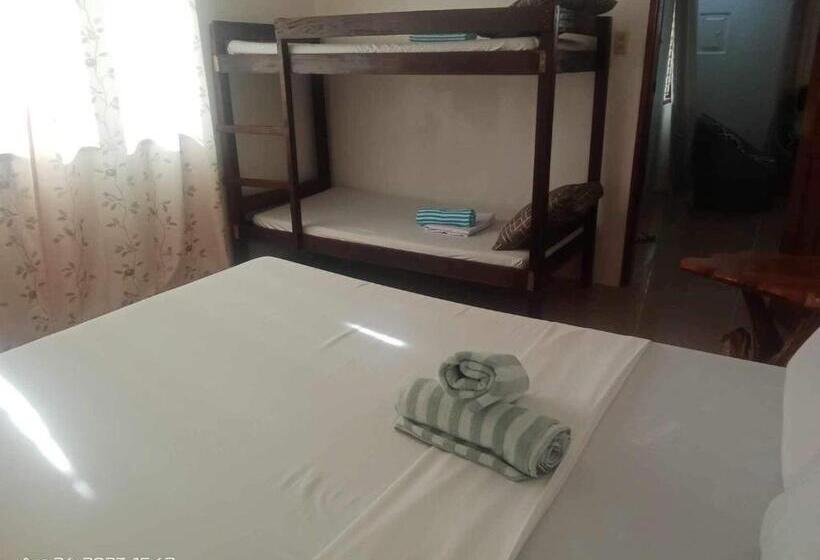Четырехместный Номер Стандарт, Pescador View   Beach Resort & Restaurant