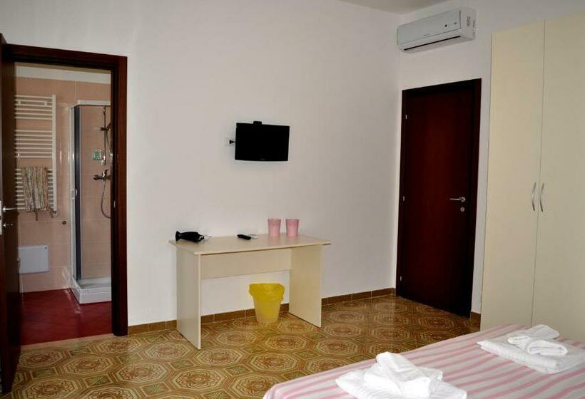 Номер Стандарт, B&b Da Leo