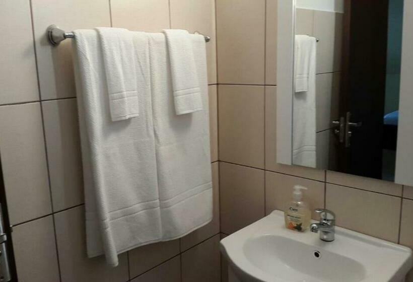 Номер Стандарт, Pensiunea Family Zone
