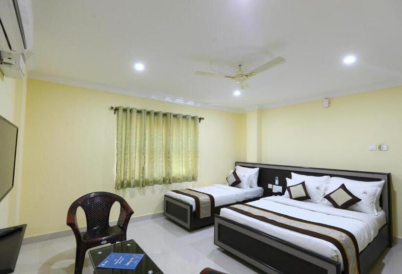 Семейный Номер Deluxe, Salbala Inn   Near Airport