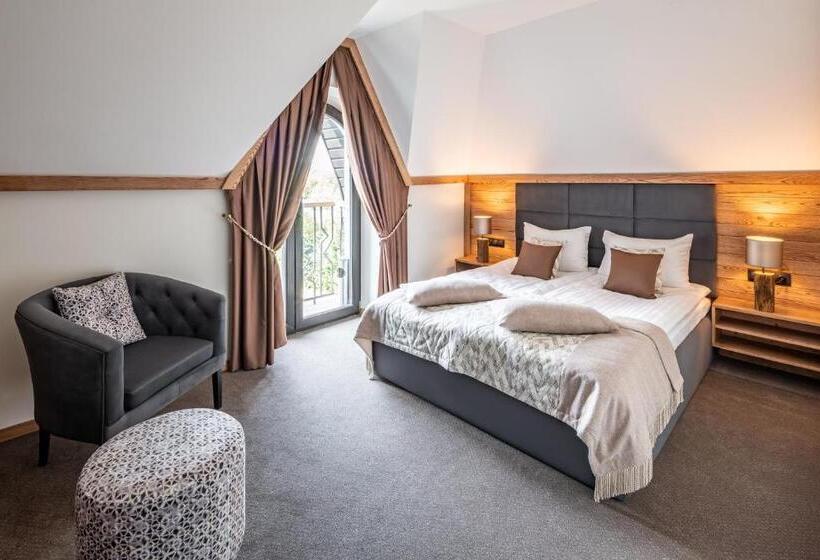 Family Suite, фетрбуш