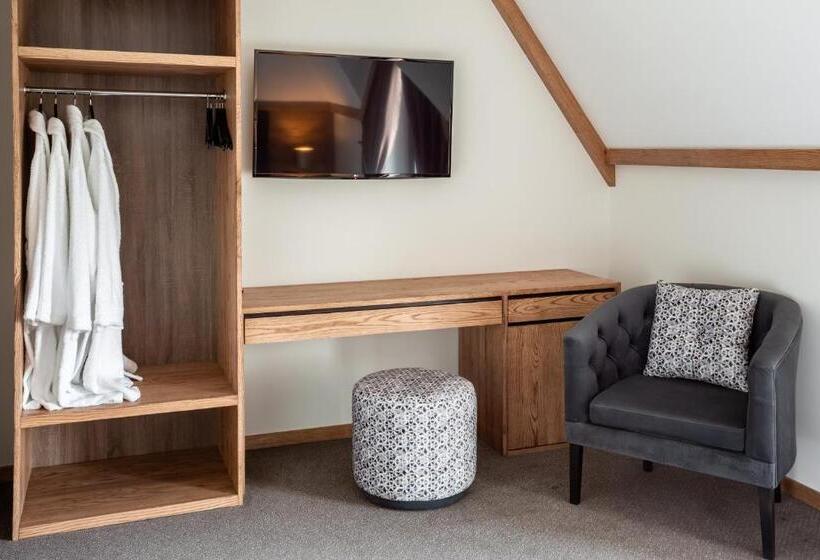 Family Suite, фетрбуш