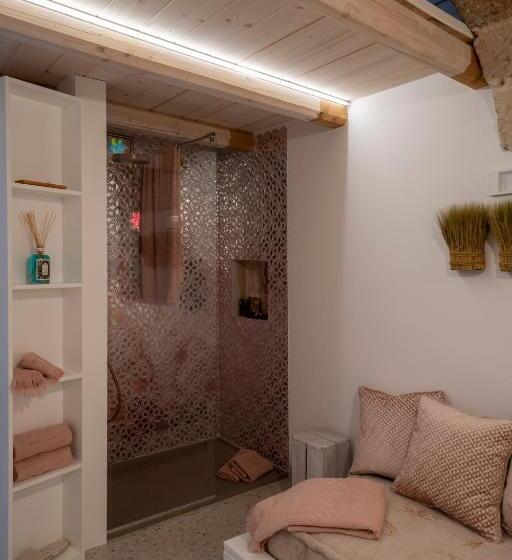 Люкс с Бассейном, Dimora Valmar Luxury Charm
