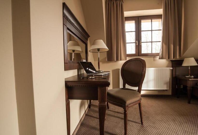 1ベッドルームアパートメント, Forrest Hotel & Restaurant