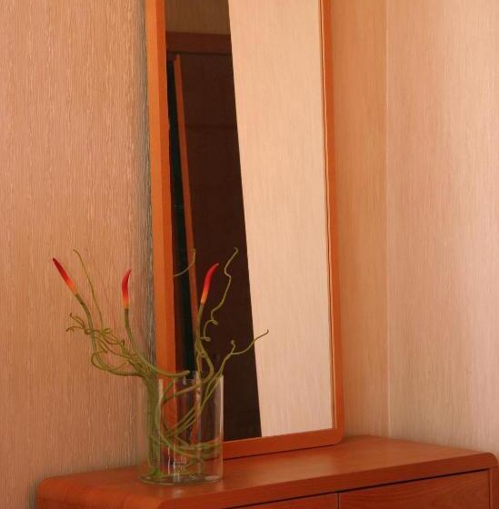 ジュニアスイート, Terem
