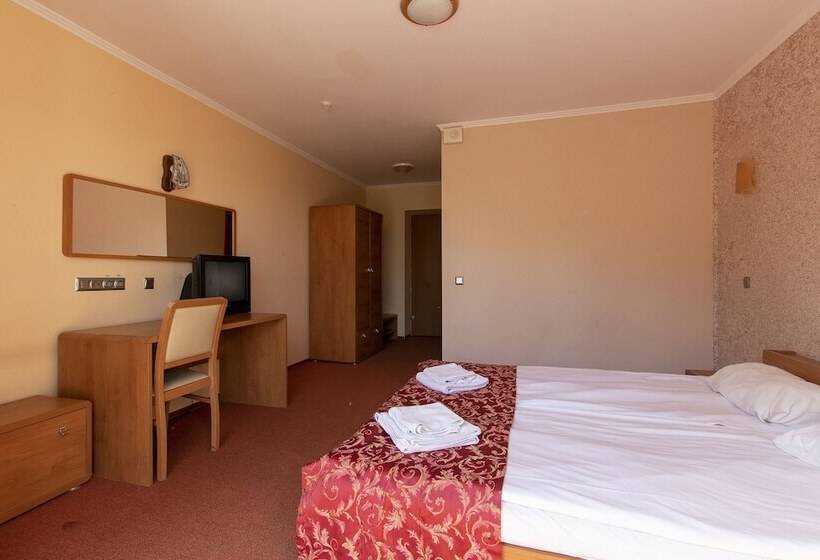 غرفة قياسية سرير مزدوج, Terem