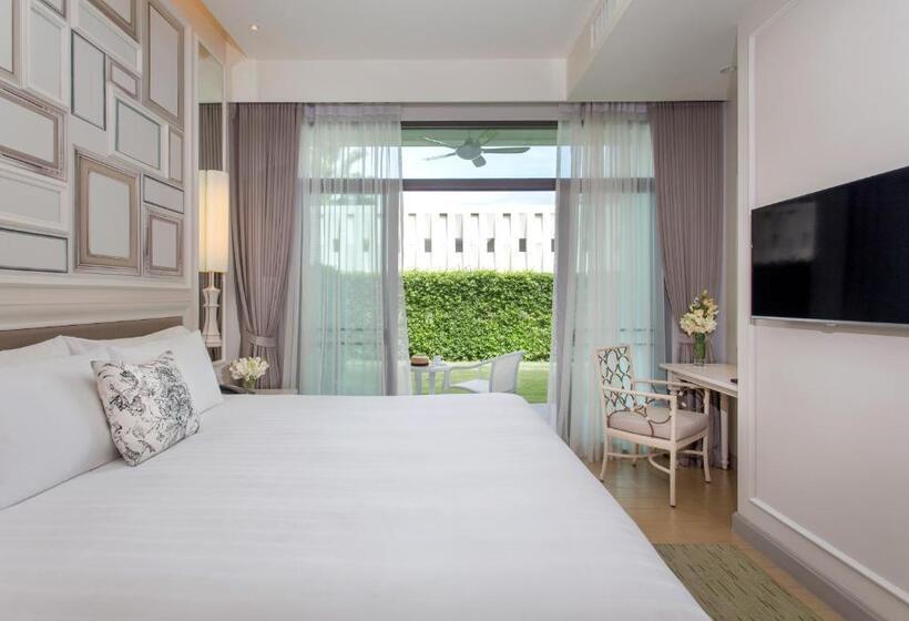 Номер Superior Вид на Сад, U Sathorn Bangkok